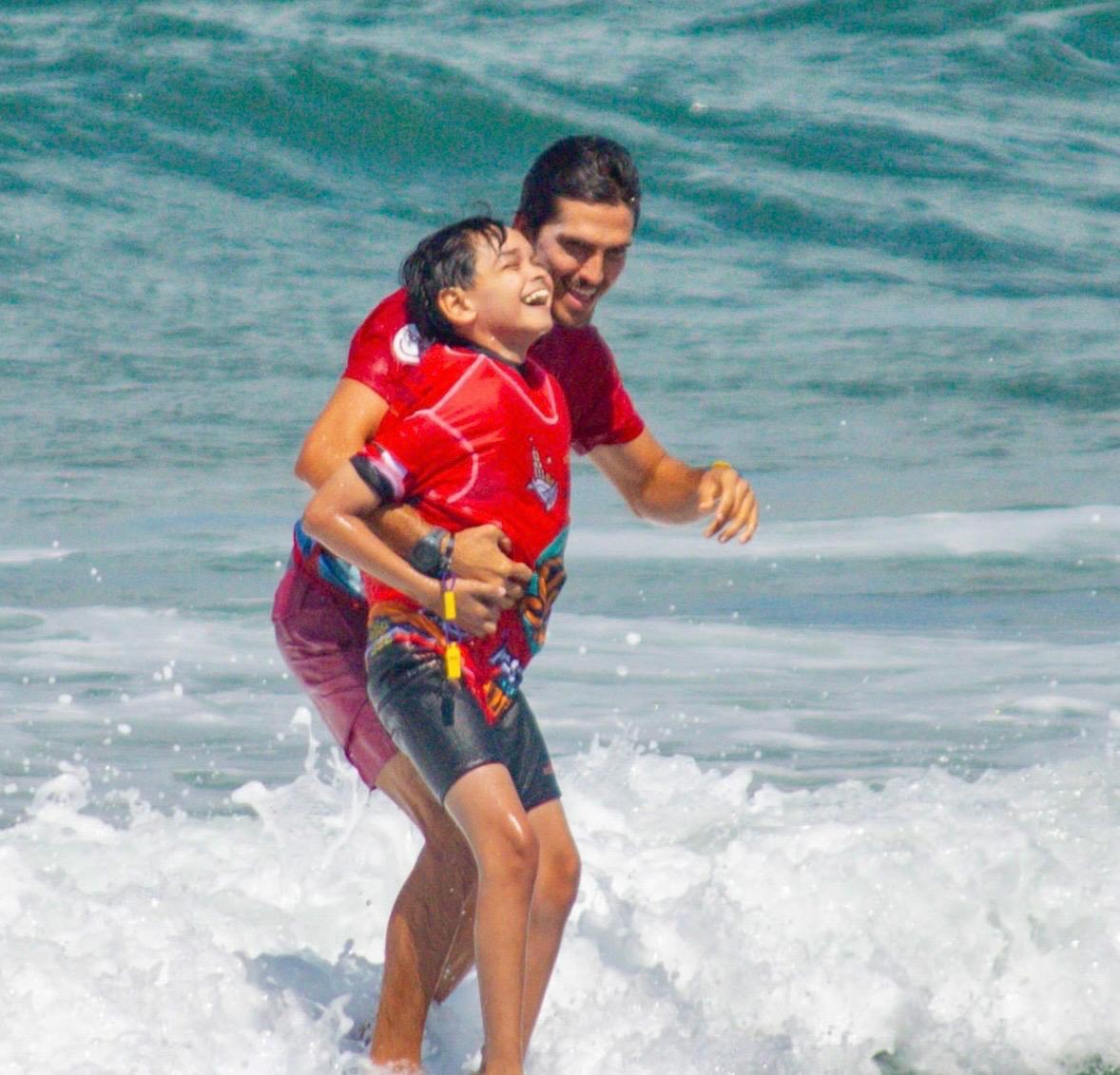 Fundación Surfeando Sonrisas